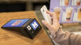 Как оплатить товар по QR-коду в Корпорация Центр