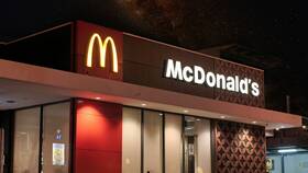 Как выглядит логотип McDonald's в Корпорация Центр